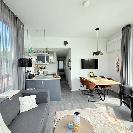 De Maasterp - Watervillage 21 *